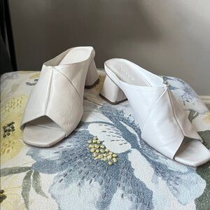 Vince Women's Cream Leather Mules